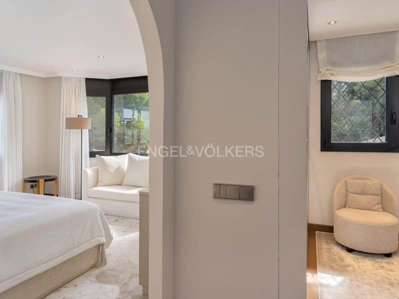 5 bedroom Villa for sale in Santa Cristina d'Aro with pool garage - € 2,500,000 (Ref: 9317734)