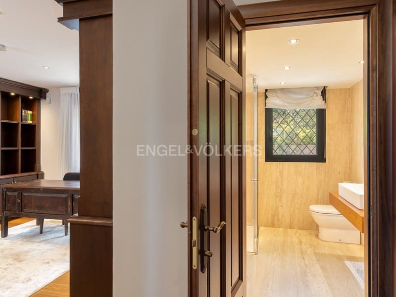 5 bedroom Villa for sale in Santa Cristina d'Aro with pool garage - € 2,500,000 (Ref: 9317734)