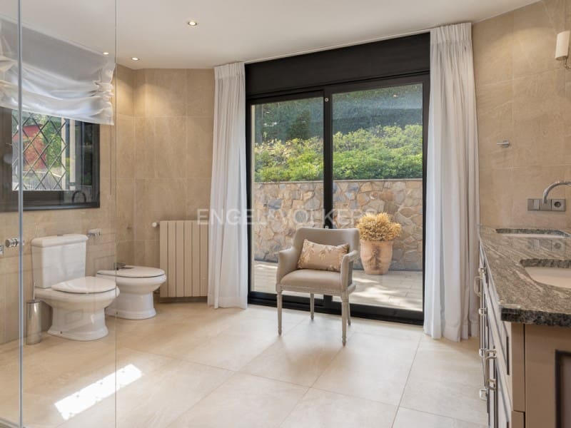 5 bedroom Villa for sale in Santa Cristina d'Aro with pool garage - € 2,500,000 (Ref: 9317734)