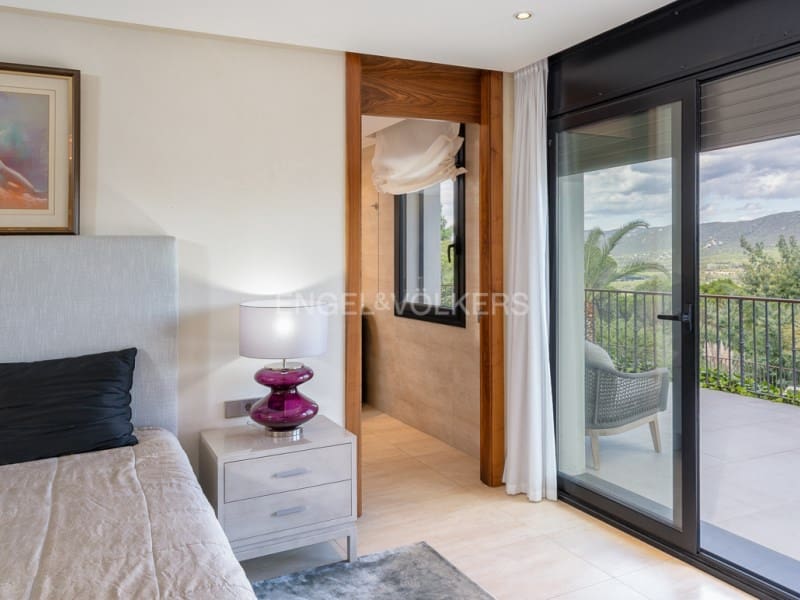 5 bedroom Villa for sale in Santa Cristina d'Aro with pool garage - € 2,500,000 (Ref: 9317734)