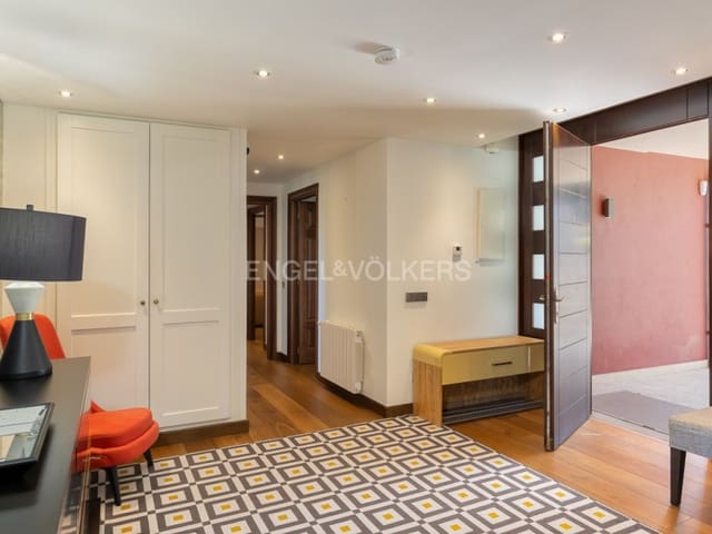 5 bedroom Villa for sale in Santa Cristina d'Aro with pool garage - € 2,500,000 (Ref: 9317734)