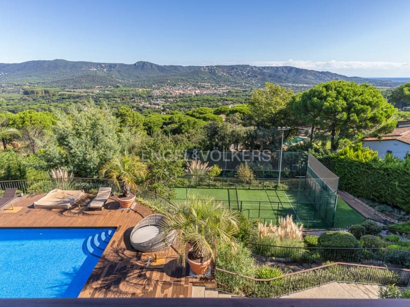 5 bedroom Villa for sale in Santa Cristina d'Aro with pool garage - € 2,500,000 (Ref: 9317734)