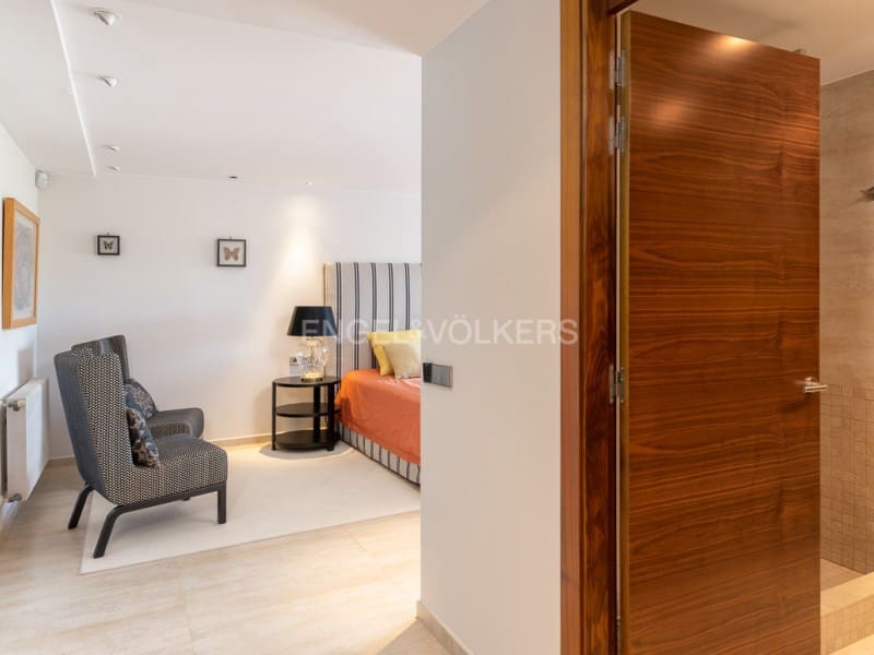 5 bedroom Villa for sale in Santa Cristina d'Aro with pool garage - € 2,500,000 (Ref: 9317734)