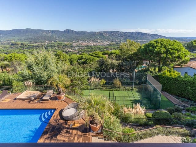 5 bedroom Villa for sale in Santa Cristina d'Aro with pool garage - € 2,000,000 (Ref: 9317734)
