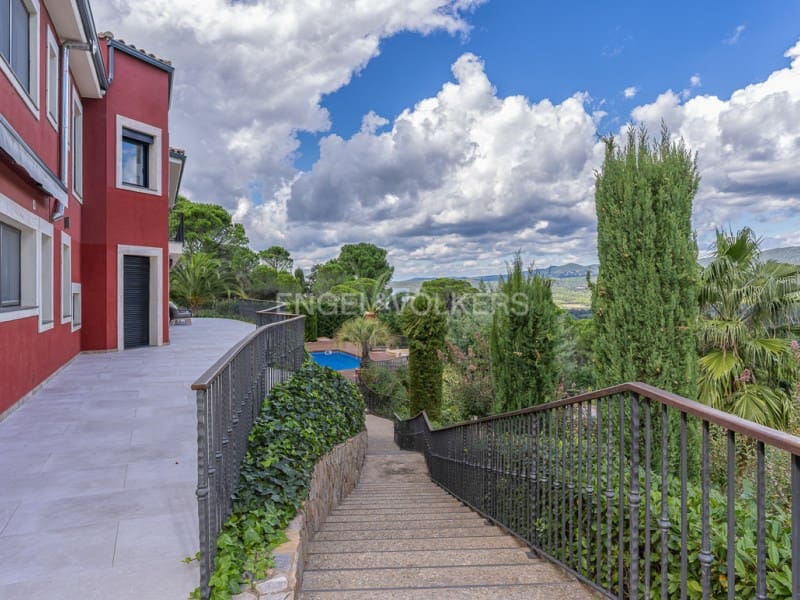 5 bedroom Villa for sale in Santa Cristina d'Aro with pool garage - € 2,500,000 (Ref: 9317734)