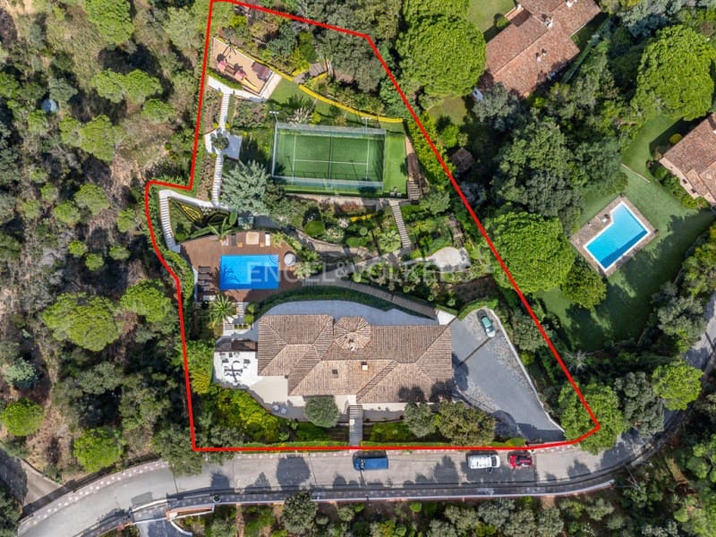 5 bedroom Villa for sale in Santa Cristina d'Aro with pool garage - € 2,500,000 (Ref: 9317734)