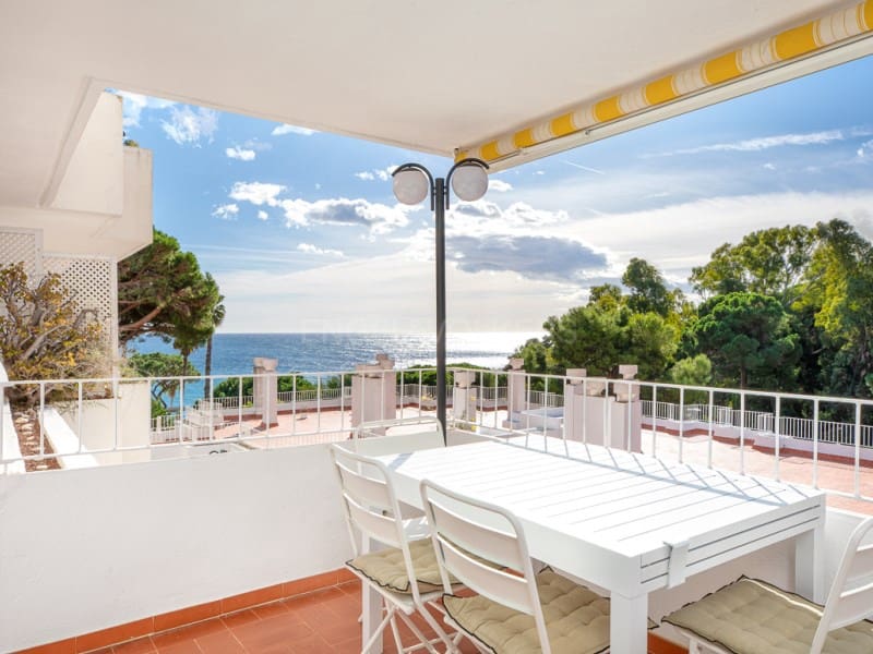 4 bedroom Flat for sale in Blanes with garage - € 575,000 (Ref: 9347720)