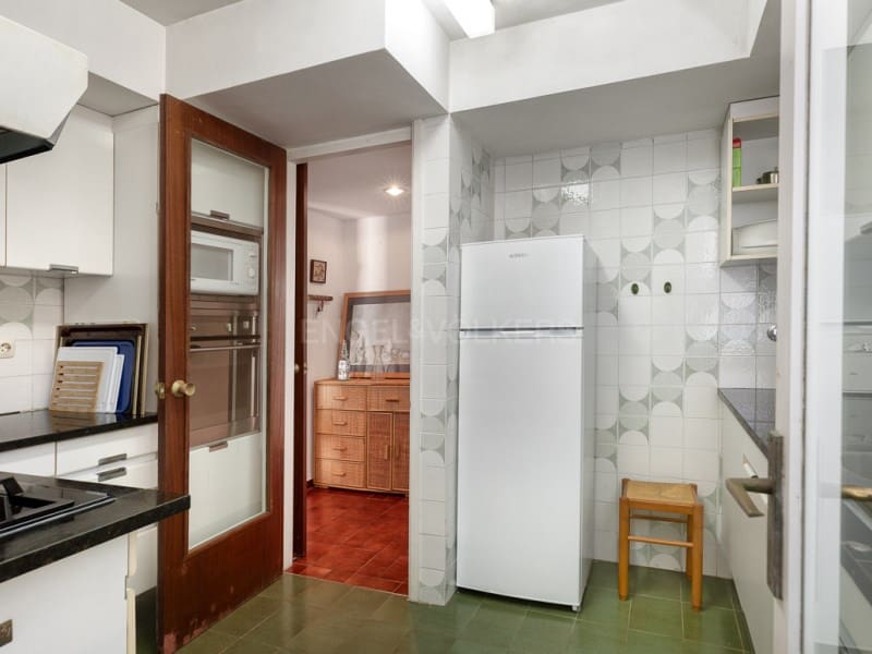 4 bedroom Flat for sale in Blanes with garage - € 575,000 (Ref: 9347720)