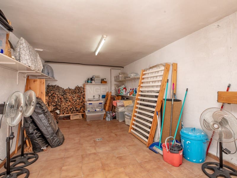 4 bedroom Flat for sale in Blanes with garage - € 575,000 (Ref: 9347720)