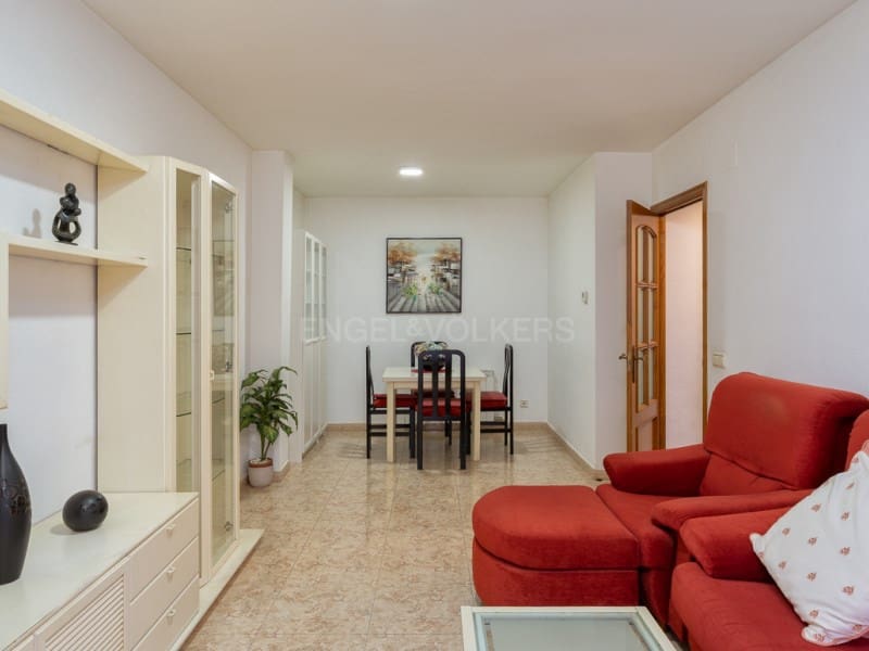 3 bedroom Flat for sale in Blanes with garage - € 250,000 (Ref: 9356329)