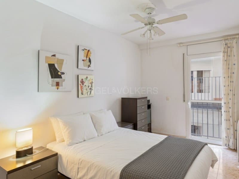 3 bedroom Flat for sale in Blanes with garage - € 250,000 (Ref: 9356329)