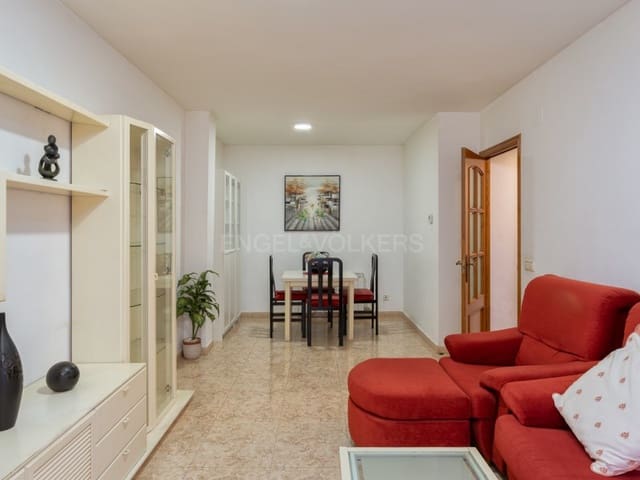3 bedroom Flat for sale in Blanes with garage - € 250,000 (Ref: 9356329)