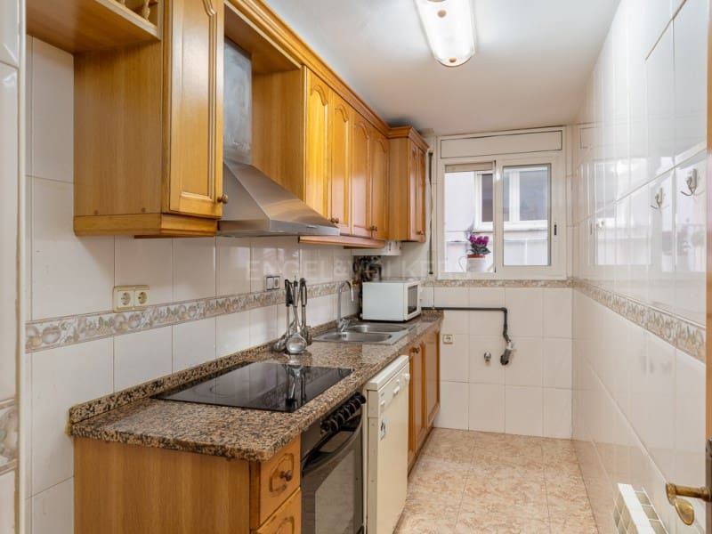 3 bedroom Flat for sale in Blanes with garage - € 250,000 (Ref: 9356329)