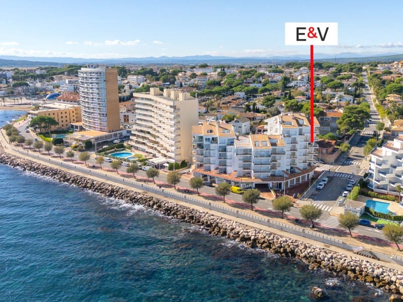 Apartamento de 3 habitaciones en L'Escala en venta con piscina - 430.000 € (Ref: 9368969)