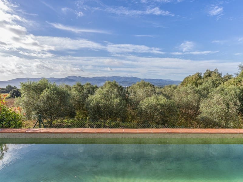 5 slaapkamer Finca/Landhuis te koop in Massanes met zwembad garage - € 920.000 (Ref: 9368972)