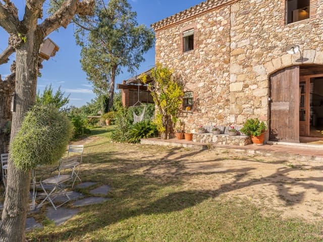 5 bedroom Finca/Country House for sale in Massanes with pool garage - € 920,000 (Ref: 9368972)