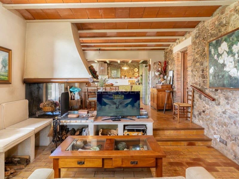 5 slaapkamer Finca/Landhuis te koop in Massanes met zwembad garage - € 920.000 (Ref: 9368972)