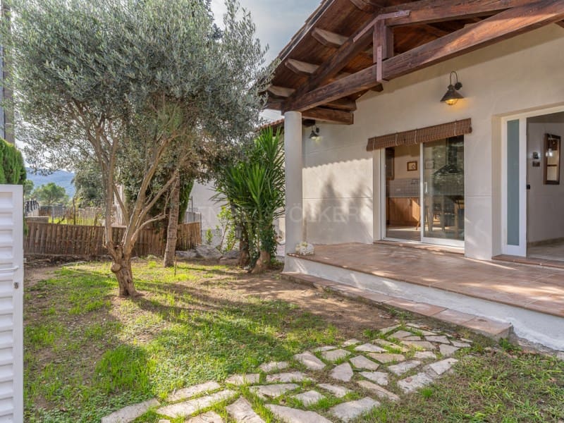 Chalet de 3 habitaciones en Riells i Viabrea en venta con piscina garaje - 339.000 € (Ref: 9372339)