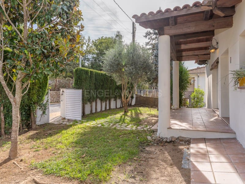 Chalet de 3 habitaciones en Riells i Viabrea en venta con piscina garaje - 339.000 € (Ref: 9372339)