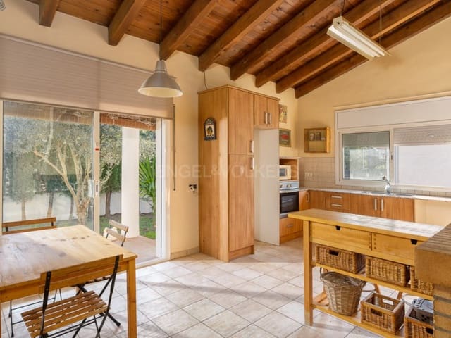 3 bedroom Villa for sale in Riells i Viabrea with pool garage - € 339,000 (Ref: 9372339)