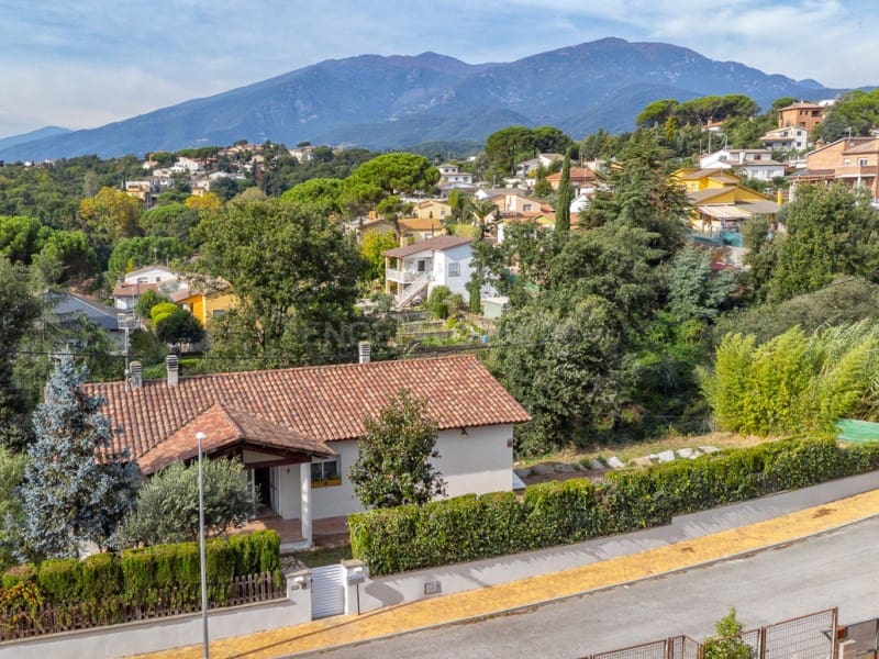 Chalet de 3 habitaciones en Riells i Viabrea en venta con piscina garaje - 339.000 € (Ref: 9372339)