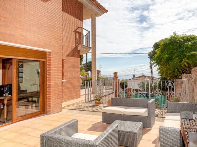 4 soveværelse Villa til salg i Platja d'Aro, Castell-Platja d'Aro med swimmingpool - € 1.120.000 (Ref: 9386027)