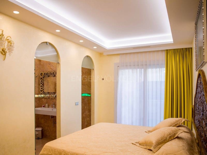 5 slaapkamer Villa te koop in Lloret de Mar met zwembad garage - € 2.300.000 (Ref: 9407986)