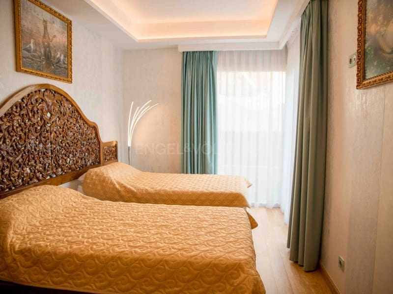 5 slaapkamer Villa te koop in Lloret de Mar met zwembad garage - € 2.300.000 (Ref: 9407986)