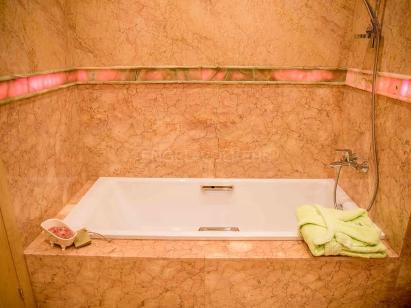 5 slaapkamer Villa te koop in Lloret de Mar met zwembad garage - € 2.300.000 (Ref: 9407986)