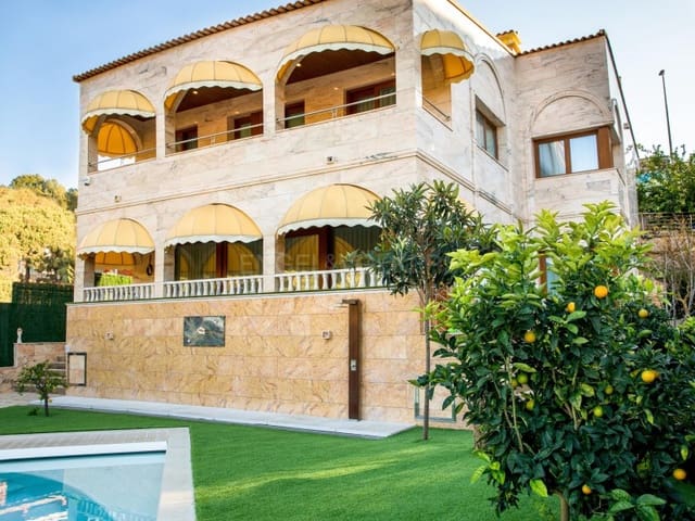 5 soverom Villa til salgs i Fenals, Lloret de Mar med svømmebasseng garasje - € 2 300 000 (Ref: 9407986)