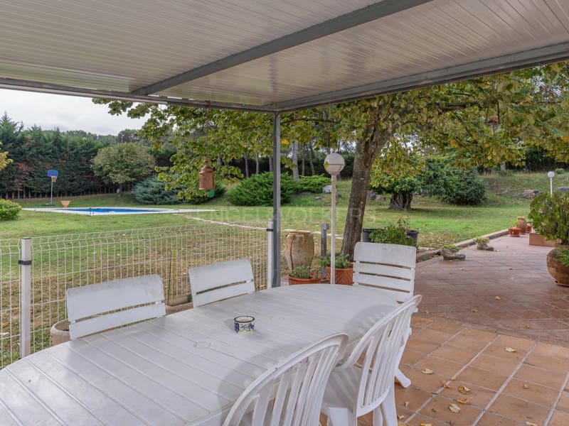 3 chambre Finca/Maison de Campagne à vendre à Vidreres avec piscine garage - 387 000 € (Ref: 9411401)