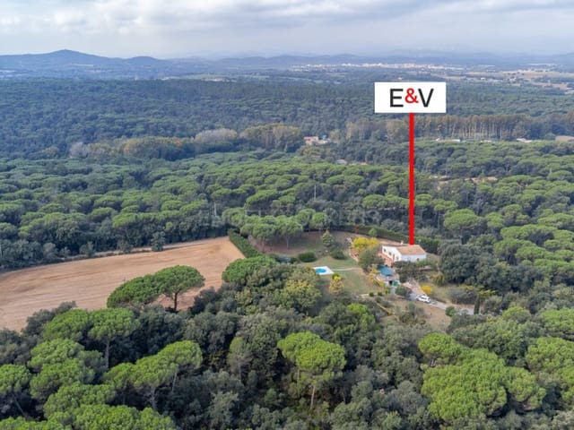 3 sypialnia Finka/Dom wiejski na sprzedaż w Vidreres z basenem garażem - 387 000 € (Ref: 9411401)