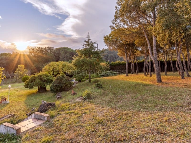 3 chambre Finca/Maison de Campagne à vendre à Vidreres avec piscine garage - 387 000 € (Ref: 9411401)