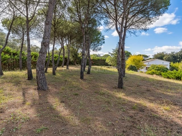 3 sypialnia Finka/Dom wiejski na sprzedaż w Vidreres z basenem garażem - 387 000 € (Ref: 9411401)