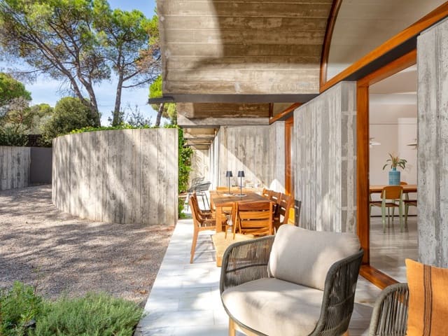 3 bedroom Villa for sale in Empúries, L'Escala with garage - € 1,150,000 (Ref: 9430977)