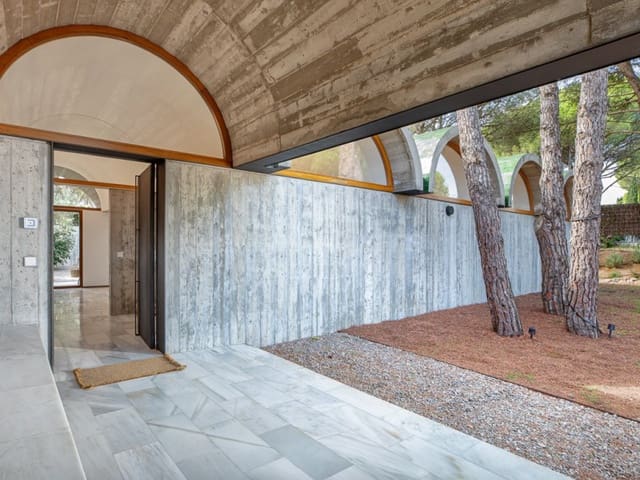 3 bedroom Villa for sale in Empúries, L'Escala with garage - € 1,150,000 (Ref: 9430977)