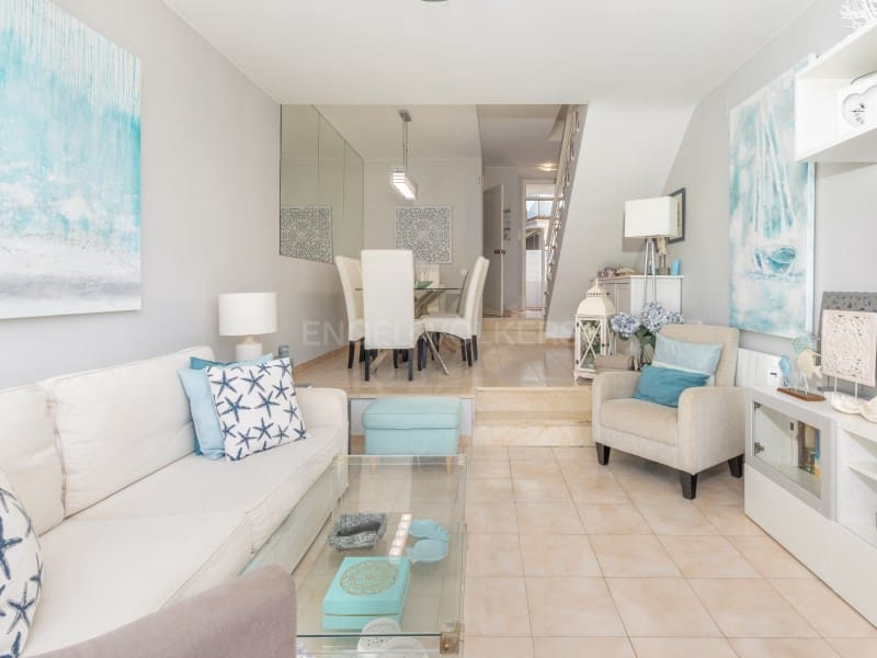 3 makuuhuone Omakotitalo myytävänä paikassa S'Agaro mukana uima-altaan 
autotalli - 560 000 € (Ref: 9440163)