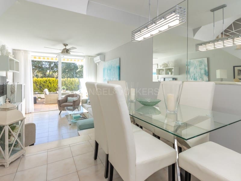 3 makuuhuone Omakotitalo myytävänä paikassa S'Agaro mukana uima-altaan 
autotalli - 560 000 € (Ref: 9440163)