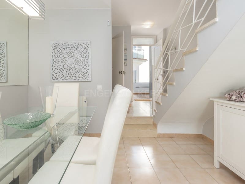 3 makuuhuone Omakotitalo myytävänä paikassa S'Agaro mukana uima-altaan 
autotalli - 560 000 € (Ref: 9440163)