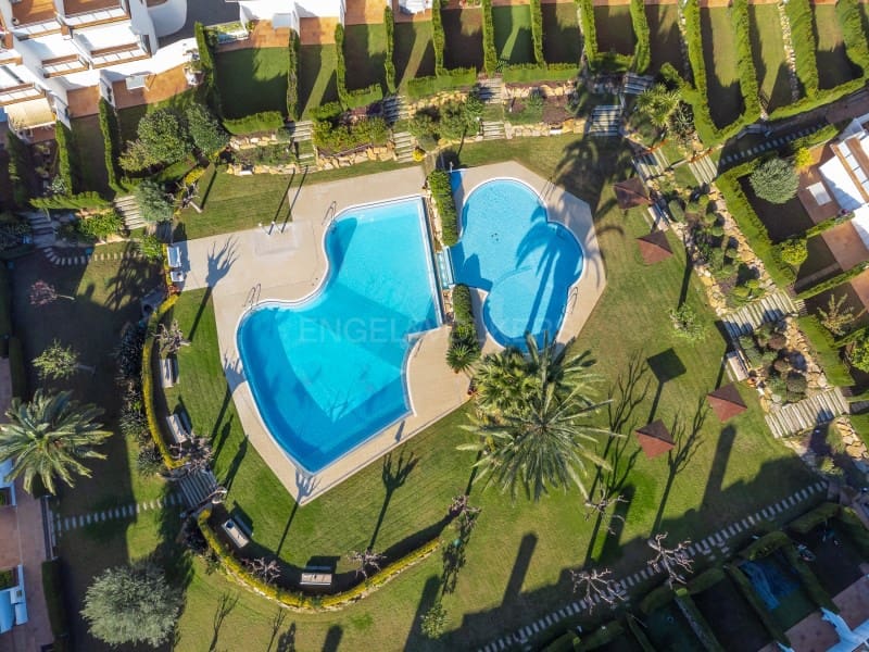 3 makuuhuone Omakotitalo myytävänä paikassa S'Agaro mukana uima-altaan 
autotalli - 560 000 € (Ref: 9440163)