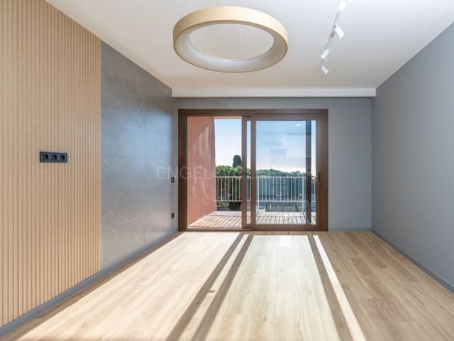 Apartamento de 2 habitaciones en Platja d'Aro, Castell-Platja d'Aro en venta con piscina - 270.000 € (Ref: 9440164)