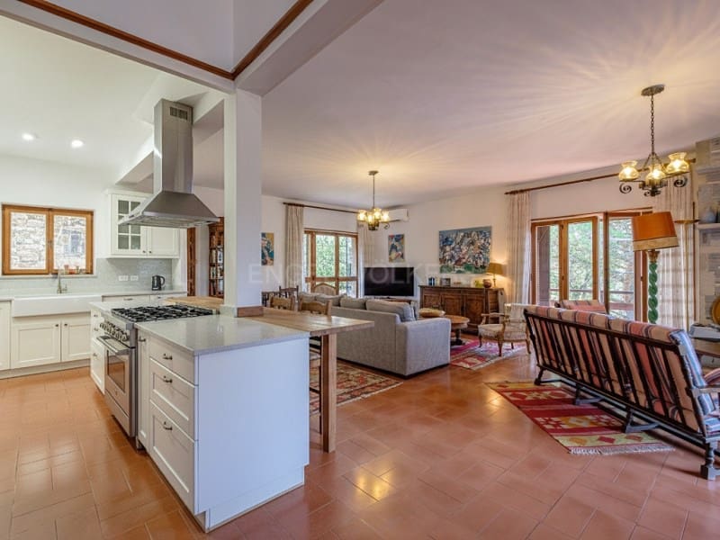 5 slaapkamer Finca/Landhuis te koop in Castell d'Aro met zwembad garage - € 845.000 (Ref: 9449215)