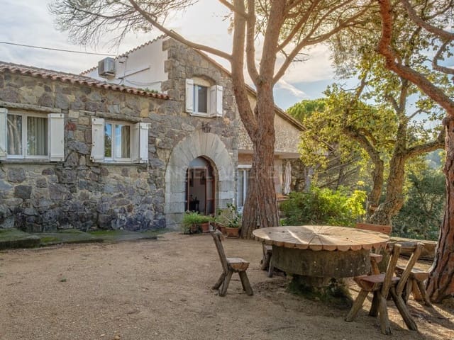 5 soveværelse Finca/Landehus til salg i Castell d'Aro, Castell-Platja d'Aro med swimmingpool garage - € 845.000 (Ref: 9449215)