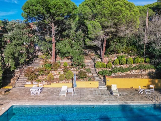 5 soveværelse Finca/Landehus til salg i Castell d'Aro, Castell-Platja d'Aro med swimmingpool garage - € 845.000 (Ref: 9449215)