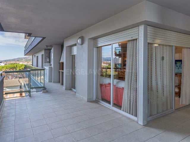 3 makuuhuone Huoneisto myytävänä paikassa Platja d'Aro, Castell-Platja d'Aro mukana 
autotalli - 490 000 € (Ref: 9462395)