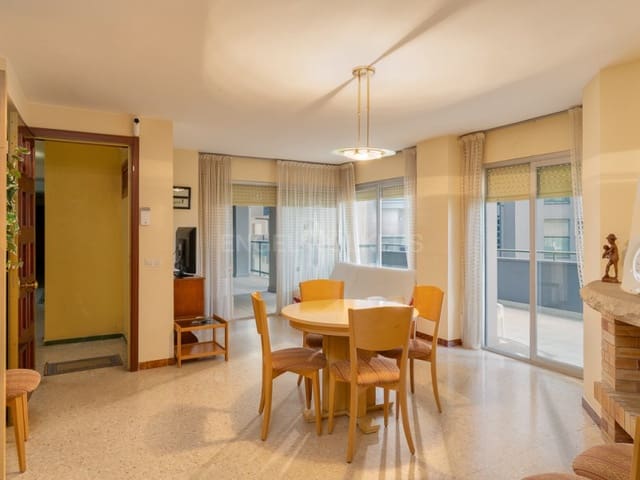 3 makuuhuone Huoneisto myytävänä paikassa Platja d'Aro, Castell-Platja d'Aro mukana 
autotalli - 490 000 € (Ref: 9462395)