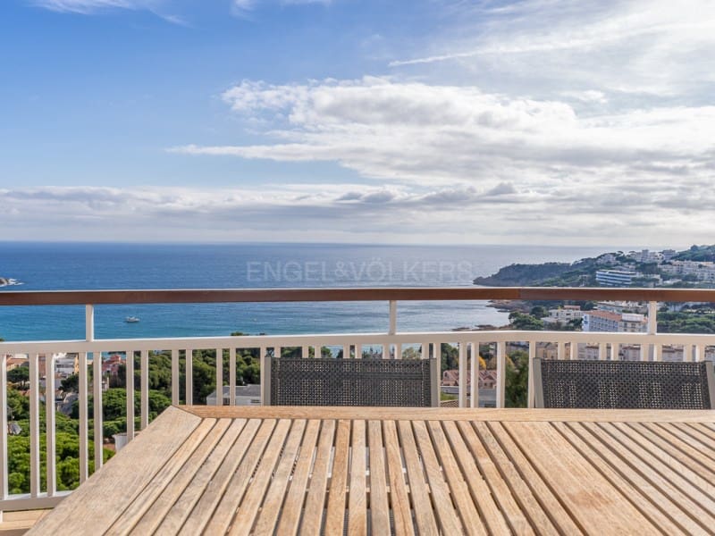 6 makuuhuone Kattohuoneisto myytävänä paikassa Sant Feliu de Guixols mukana uima-altaan 
autotalli - 1 240 000 € (Ref: 9462396)