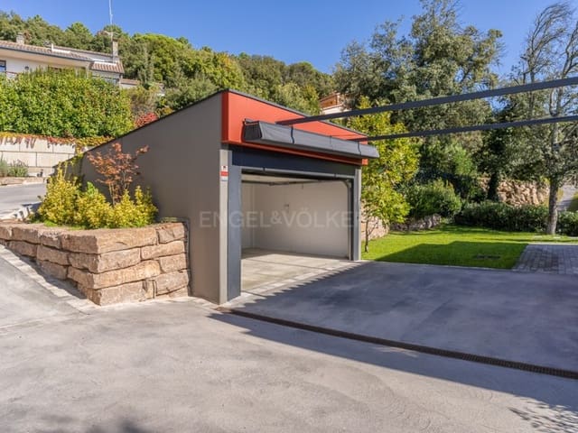 4 soverom Villa til salgs i Arbúcies med svømmebasseng garasje - € 485 000 (Ref: 9502678)