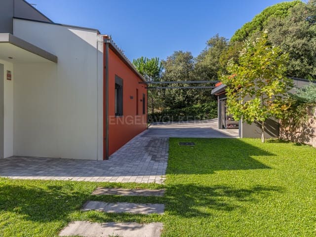 4 soverom Villa til salgs i Arbúcies med svømmebasseng garasje - € 485 000 (Ref: 9502678)