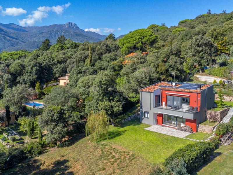 4 soverom Villa til salgs i Arbucies med svømmebasseng garasje - € 485 000 (Ref: 9502678)